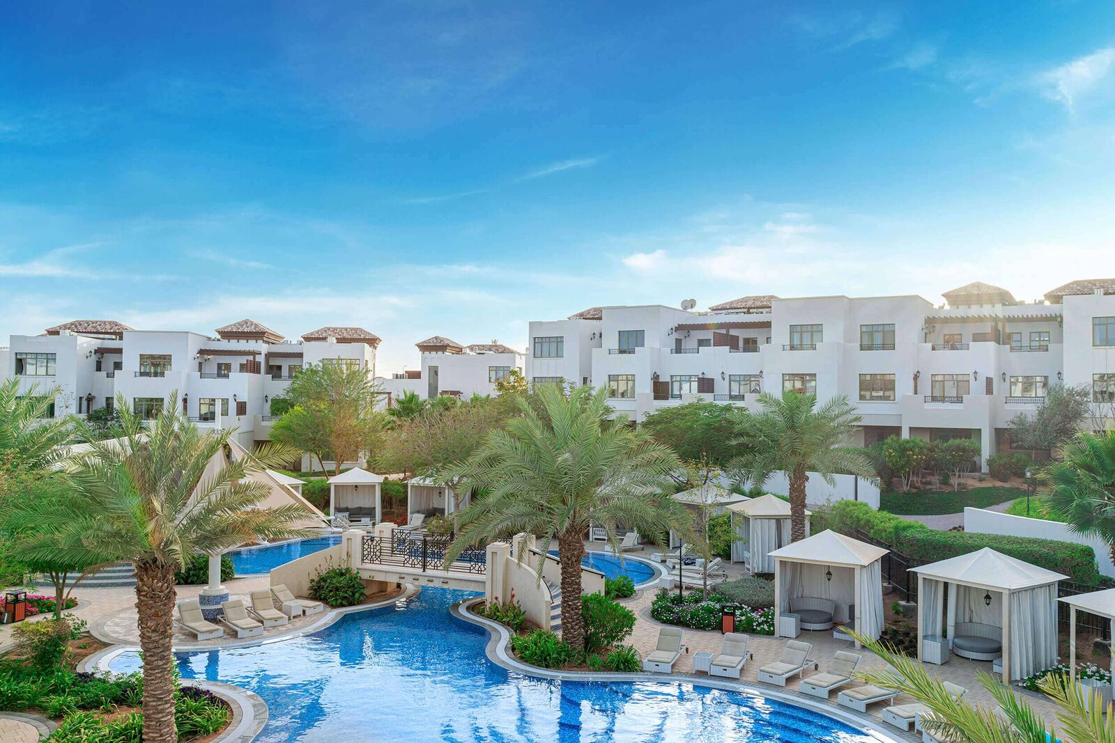 Compound Antara pool and villas